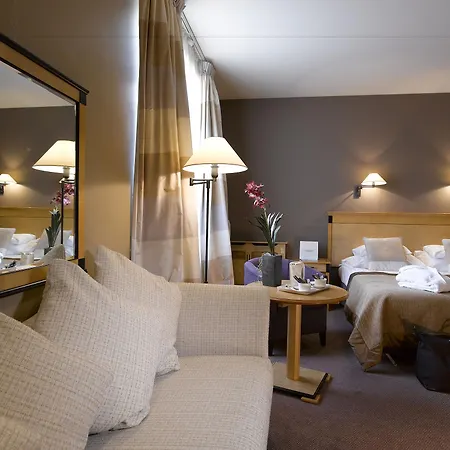 Der Valk Hotel 4*