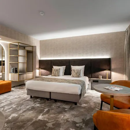 Hotel Der Valk 4*